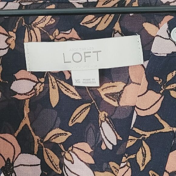 Loft Floral Chiffon Button Front Blouse Size Extra Small - Picture 3 of 8